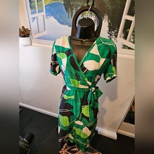 Banana Republic Wrap Dress - 100% Silk Green Floral - Size 4